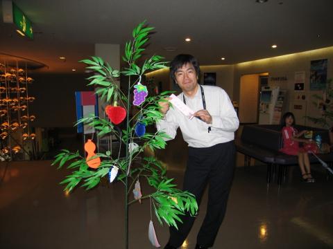 七夕のかざりつけ-5